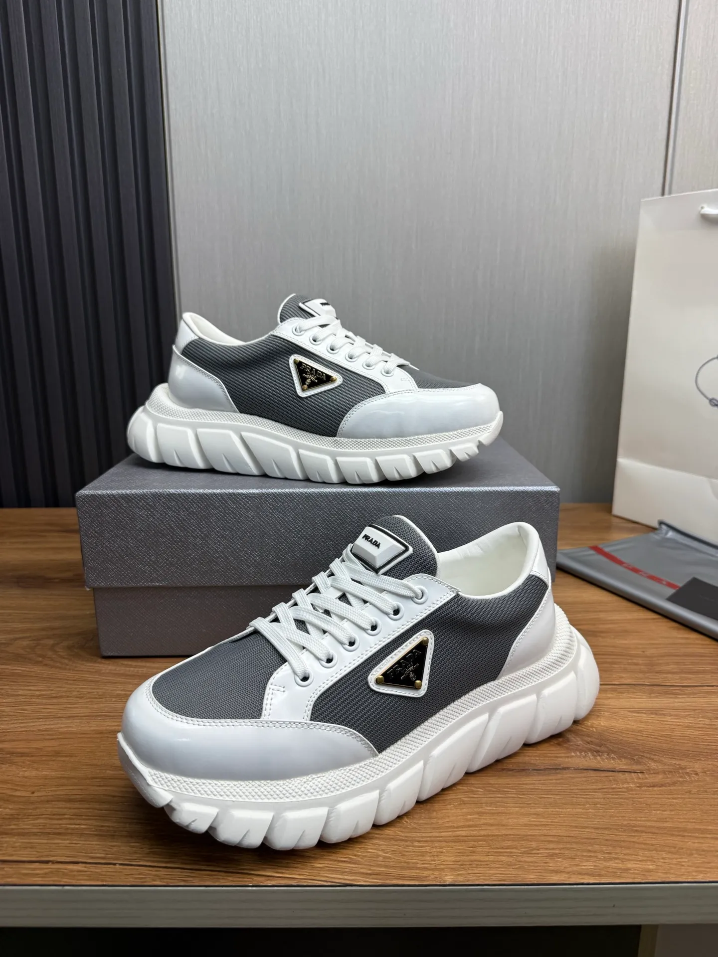 Men's shoes 💰580💰 [PRADA] Popular men's shoes shipped 👏Official website synchronization ⬆️Original cowhide fabric + cowhide lining, 1⃣️:1⃣️reproduction, original sole, 38-45 (45. Customized, non-refundable)